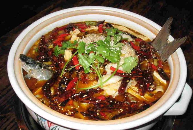 石锅鱼是怎样做放什么材料最好吃,石锅鱼底料配方和做法