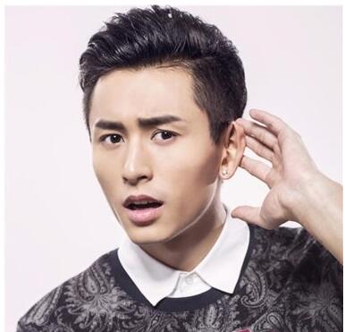 两边剃短的男生发型叫什么发型,两侧剃短中间留长男士发型