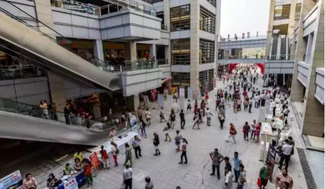 “新朝天门”迎龙迎客停车方便优惠多多你只管买买买