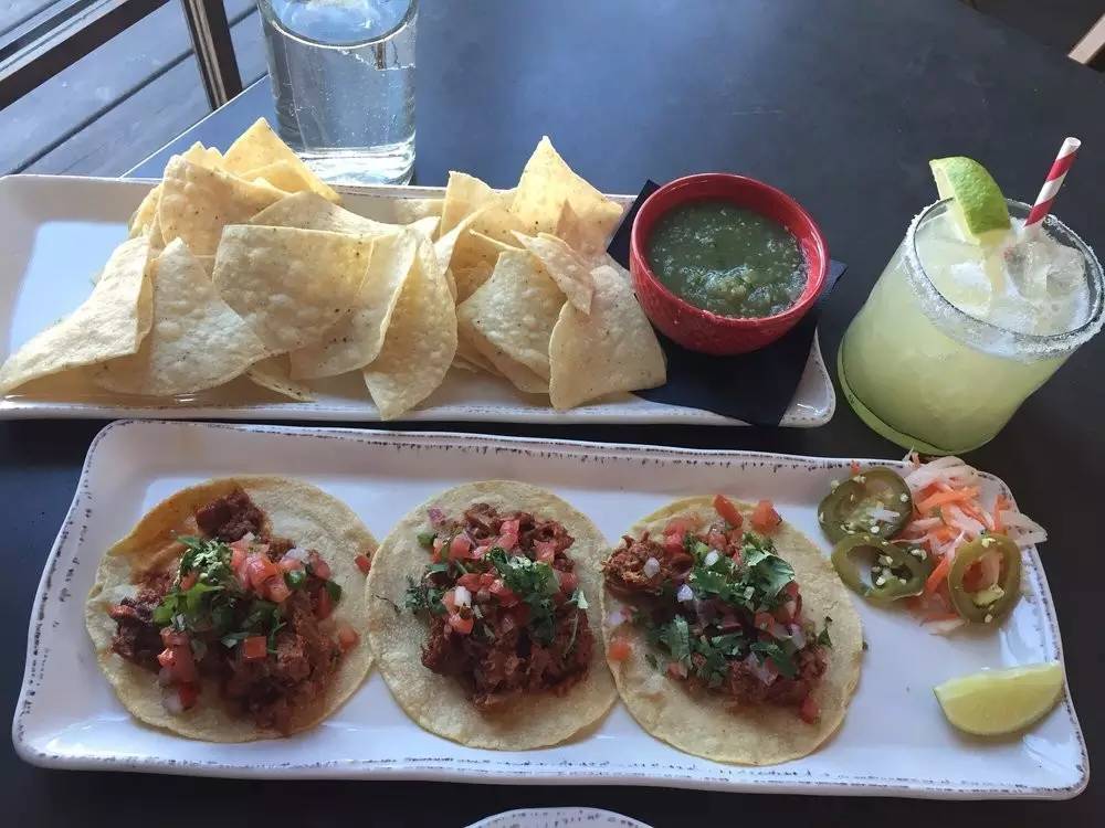 在美国吃墨西哥卷饼 (美国最好吃的墨西哥州美食)