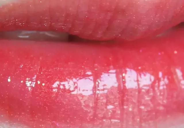 ysl最值得购买的唇釉,ysl唇釉推荐必买的一支