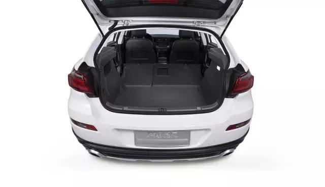 这时尚自主品牌紧凑SUV定位于都市SUV，做工和性能远超合资