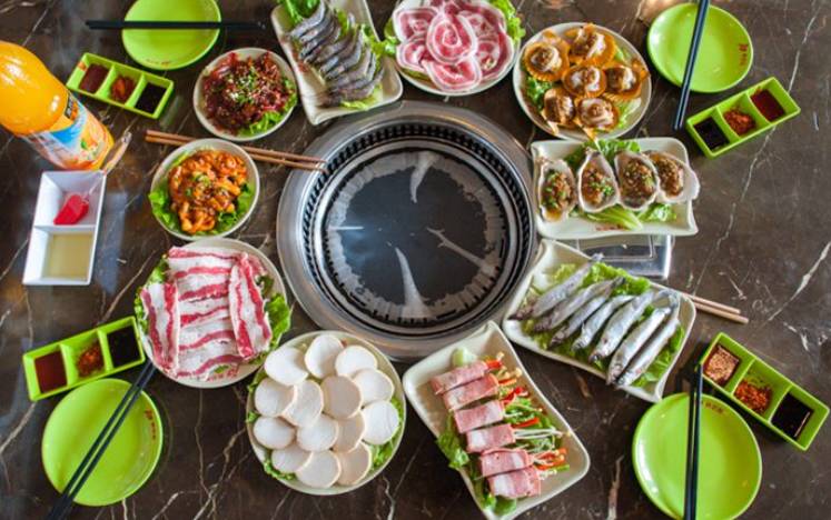 宜宾东街二楼烤肉店在哪里,宜宾半岛大院附近的烤肉店