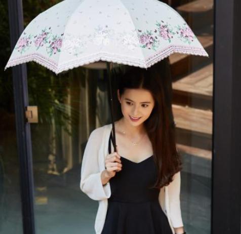 法令纹太深怎样消除,法令纹这么显老得如何搞定