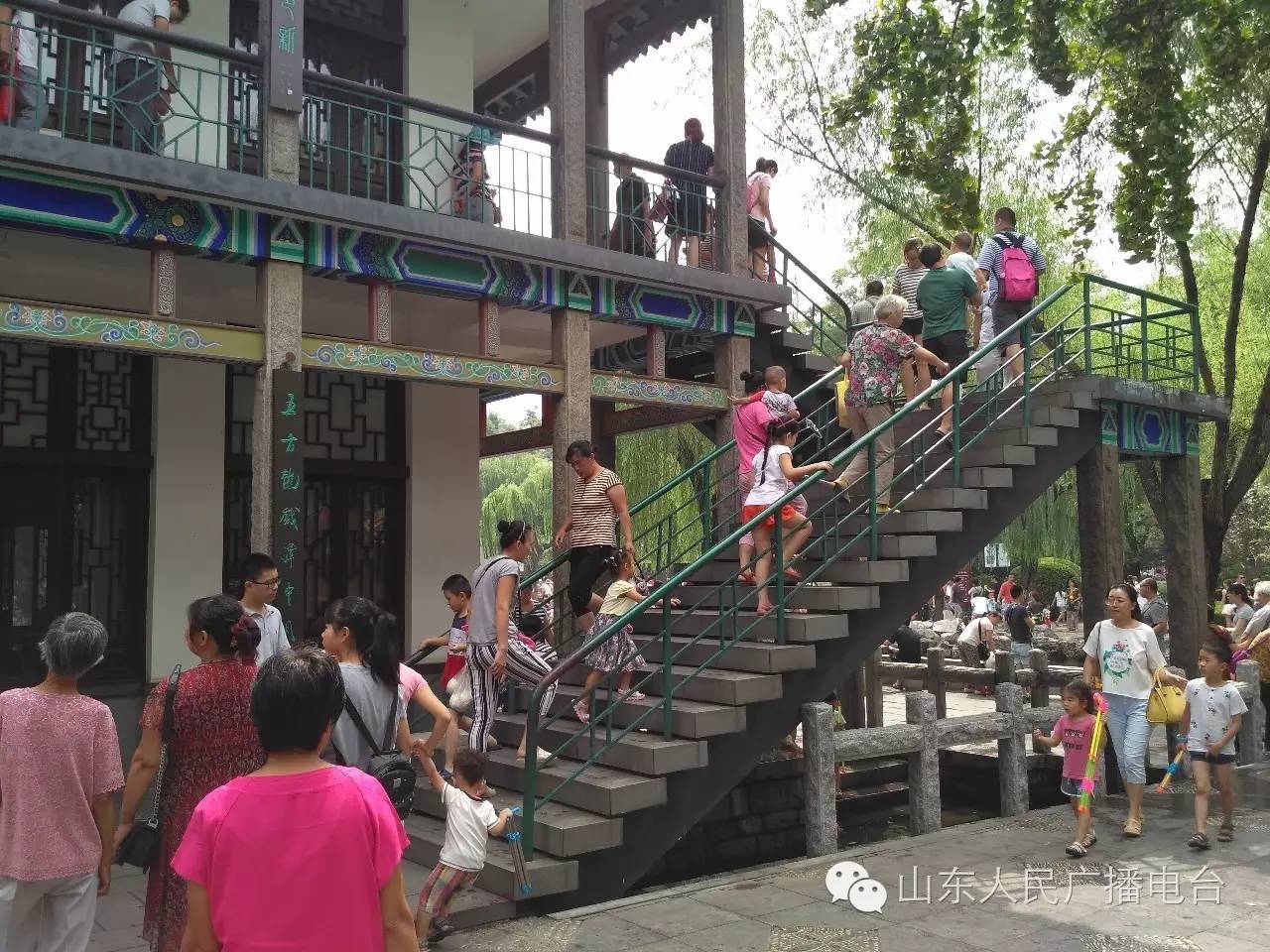 五龙潭泼水节，全家一起嗨翻天