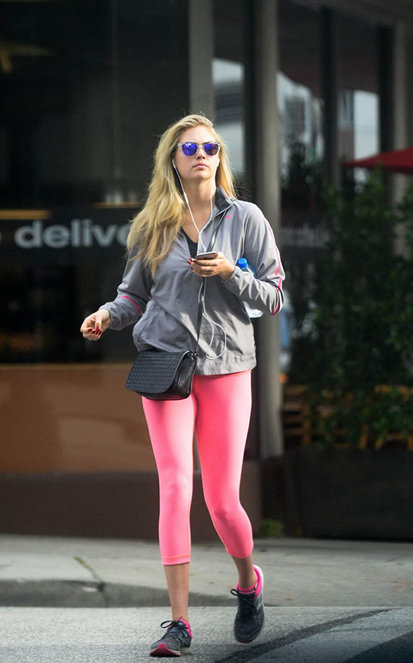 不穿高跟鞋走路有气质,不穿高跟鞋有气质吗