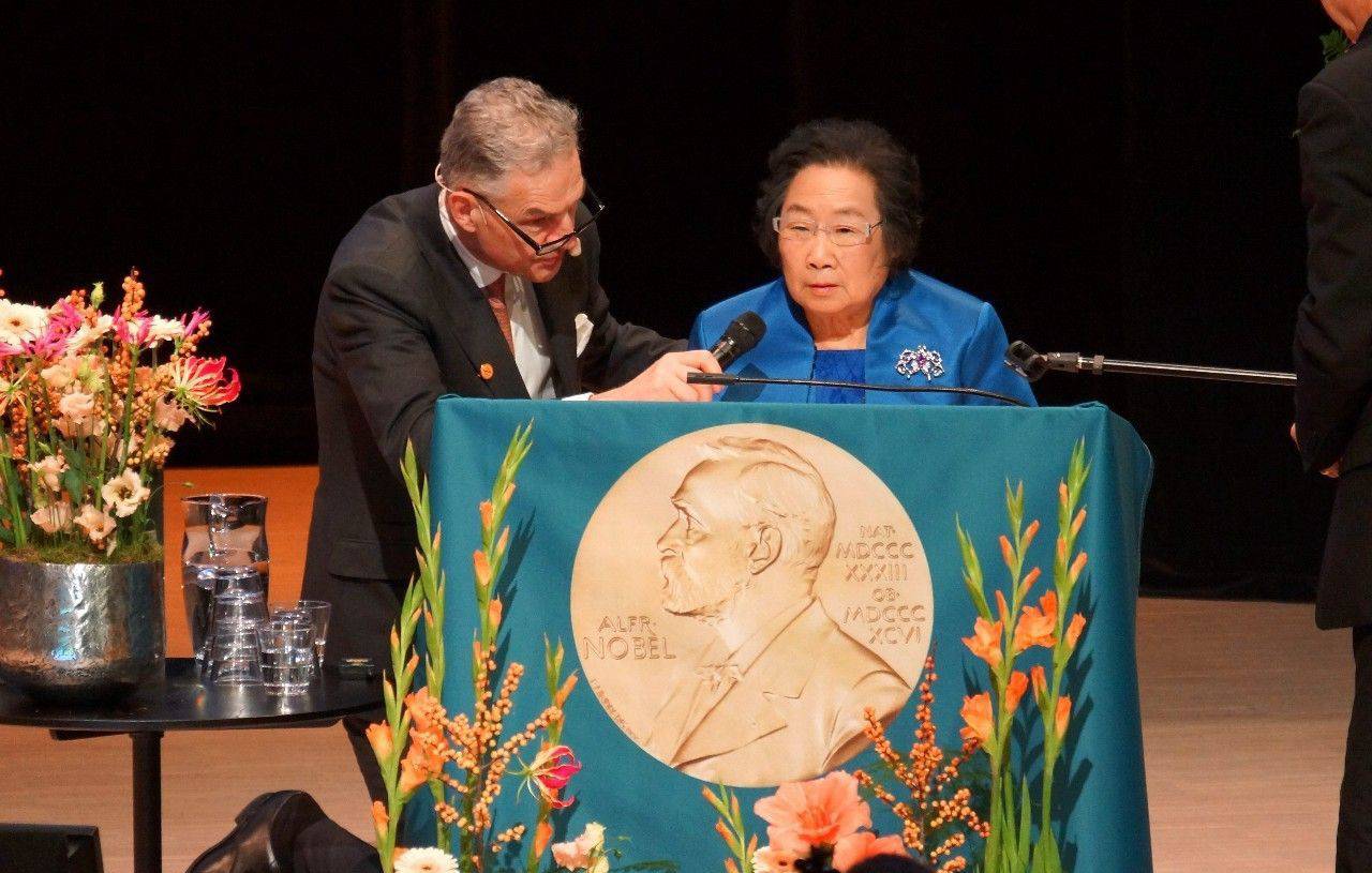 美国金牌得主赴京体验传统中医，当晚被我领进足疗保健打了一针兴奋剂