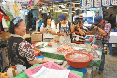 韩国传统服装市场,韩国传统小吃市场