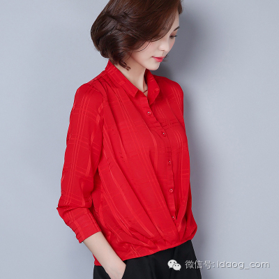 夏天晒黑了怎么穿搭衣服,皮肤晒黑了穿什么衣服好看