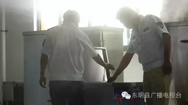 实拍：菏*东泽**明一中新校区！