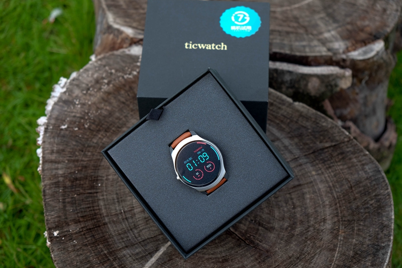 ticwatch2对比苹果手表,智能手表ticwatch2防水