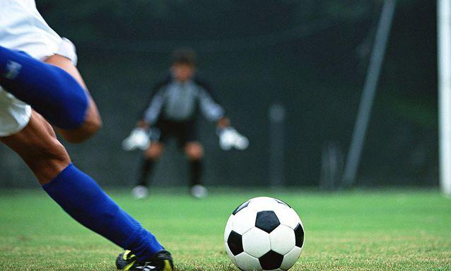 写在中国队次战之后：一部足球游戏的正版授权能够分为几种？下