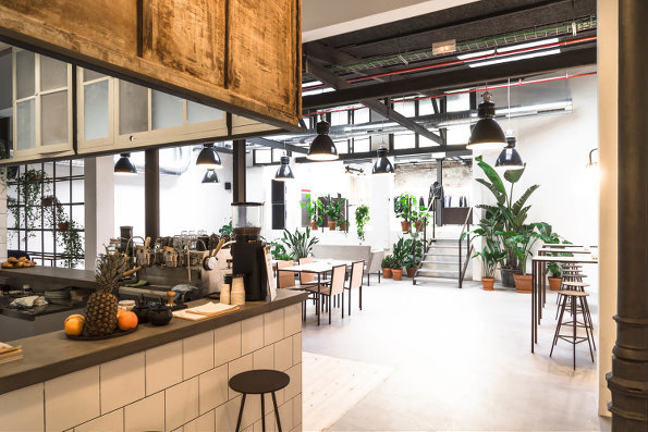 西班牙巴塞罗那百元店设计,西班牙巴塞罗那百货店设计