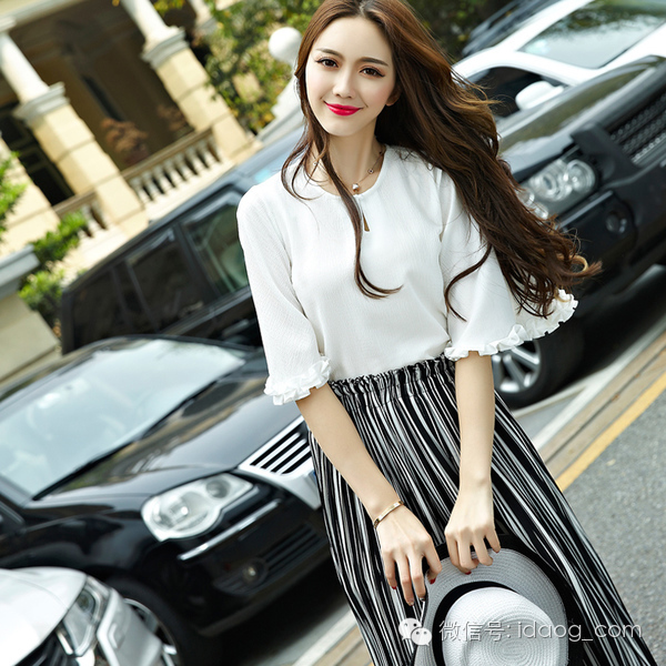 鍒濈鏄剧槮濂楄濂虫,鍒濈鐢熸棩缁濈編濂楄