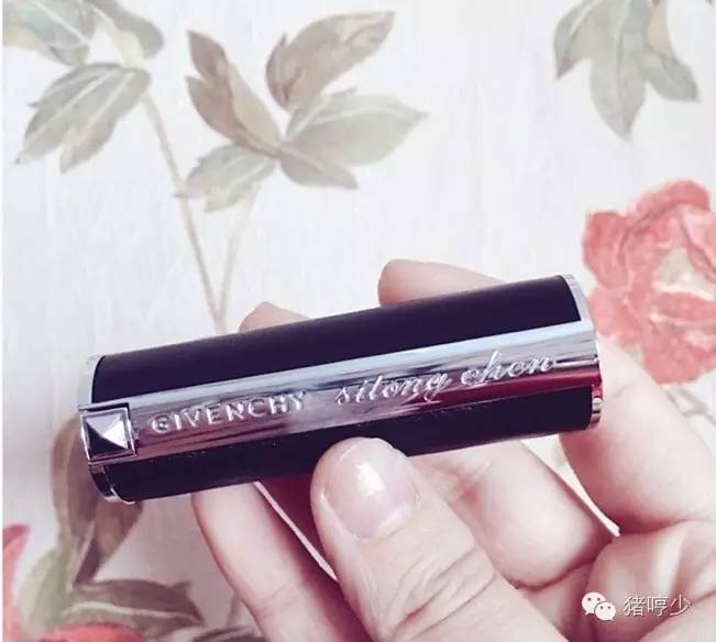 ysl刻字口红,ysl的刻字卡片