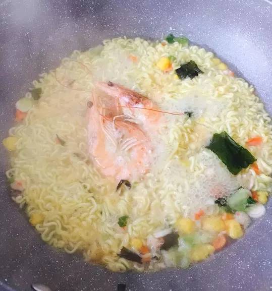 方便面是垃圾食品这是真的吗,行家辟谣方便面不是垃圾食品