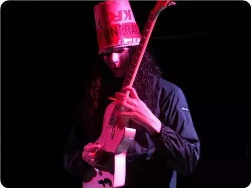 世界公认最牛吉他手是谁,史上最牛吉他手