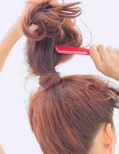 30岁的女人扎什么头发简单又好看,30岁女人扎什么头发简单又好看