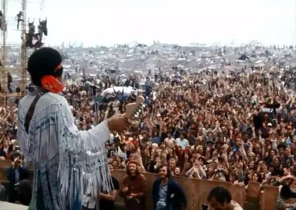 他是能唤醒吉他灵魂的传奇吉他手，46年前，他杀死了吉他和自己