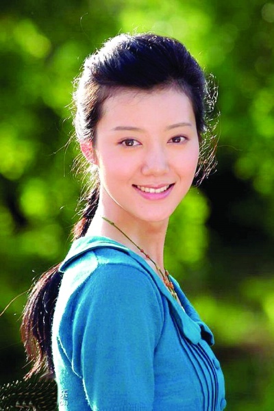 气质太好曾被惊为天人，如今变化不大却被吐槽好丑！