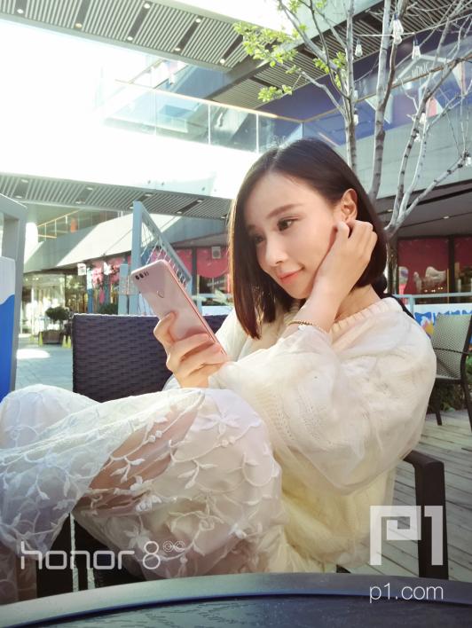 火热街拍来袭行走街头的随性时尚,街拍最时尚的人时刻走在潮流前线