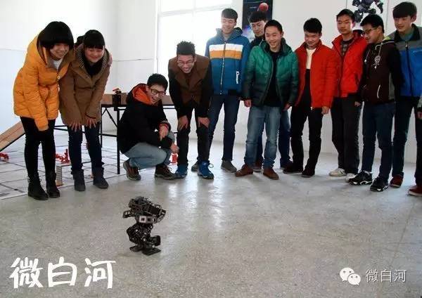 陕西白河县高级中学,白河高级中学是公办高中