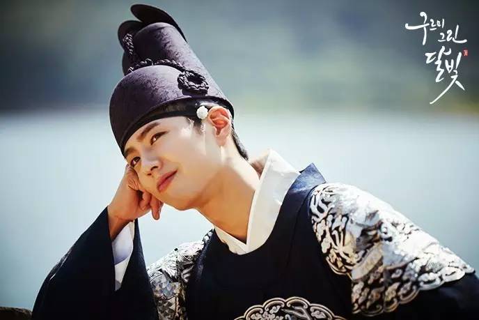 朴宝剑跳舞云画的月光横屏,朴宝剑云画的月光傲娇