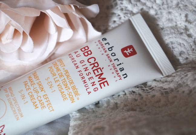 因为粉底液少了几个色号、店员不懂化妆，丝芙兰被喷“种族歧视”...