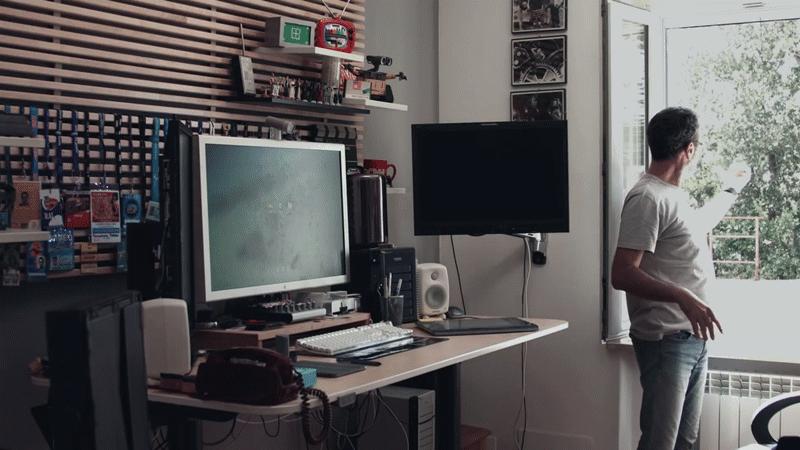 你拿镜子晃人时，有人用它点亮地下室居住者的家，为100万人带去温暖的日照！