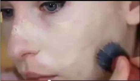 有闭口痘痘化的妆,脸上有粉刺痘痘怎么化底妆