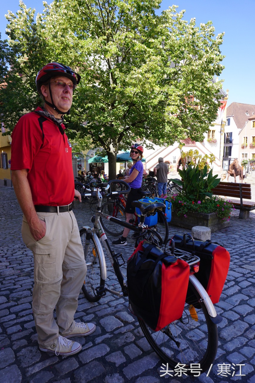 美丽的莱茵河东岸最著名的葡萄酒,法兰肯葡萄酒