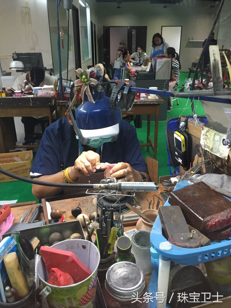 泰国珠宝中心买蓝宝石,在泰国皇家珠宝中心买宝石可靠吗