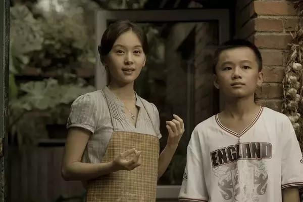 看《追凶者也》后，被这位献出了福利的妹子迷住了！