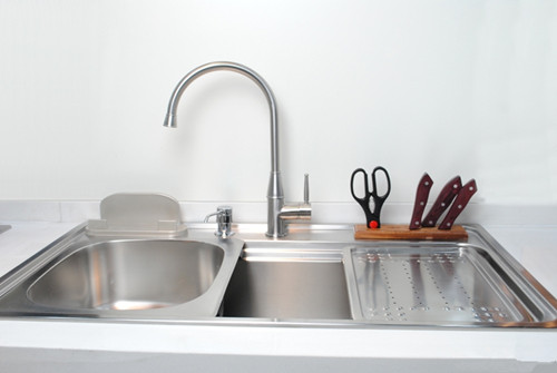 304不锈钢的水龙头好还是全铜的好,abs水龙头和不锈钢水龙头哪个好