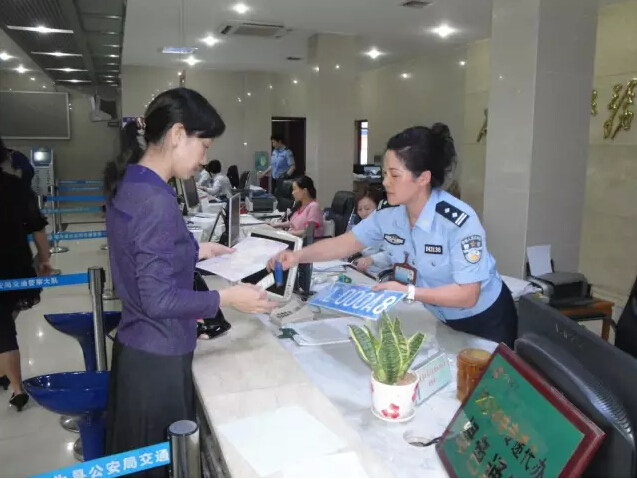 4s店旧车置换新车怎么保存车牌,卖旧车换新车车牌保存流程如何