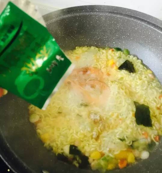 方便面是垃圾食品这是真的吗,行家辟谣方便面不是垃圾食品