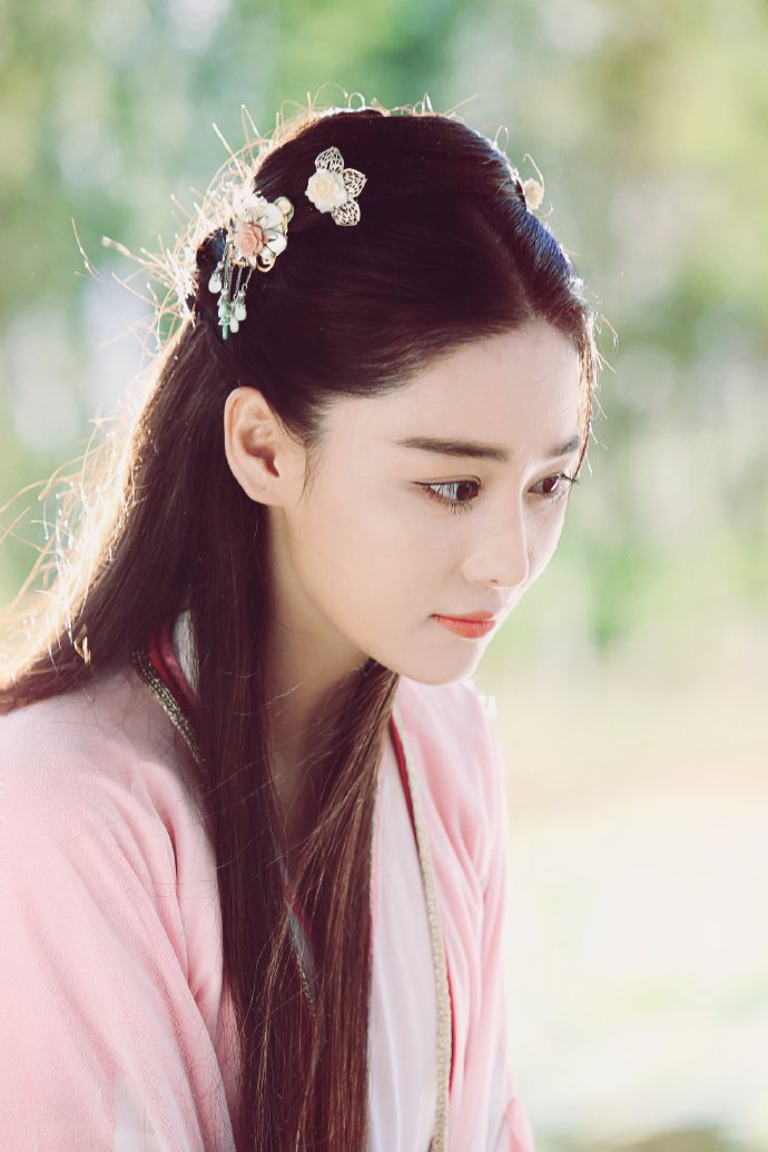 馨予出席宠物领养日很有爱，为何却被网友吐槽！