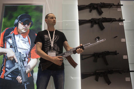 市场经济时代的AK，机场免税店能够买把真枪带回家