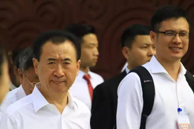 王健林万达成为世界性大品牌,王健林说万达开五十个商业中心