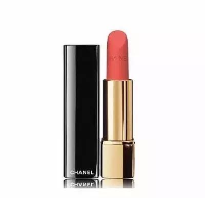 什么口红色号合适不同的场合,正红色口红合适哪些场合