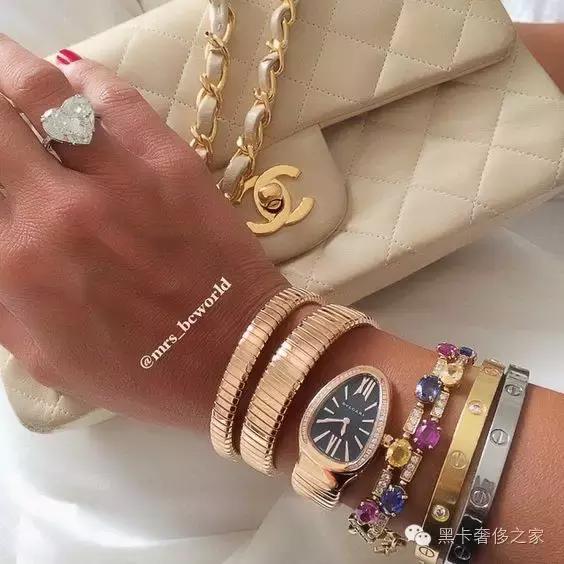 戴了玉镯还能戴什么,戴了手环还能够戴什么