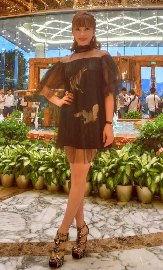 曝光！福州女星杨舒婷妈妈，太像蔡明了