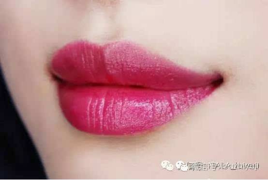 到底娱记的朋友圈流行什么口红？明星身边人的时尚密码