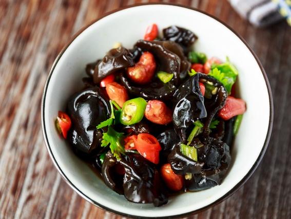 头发黑亮的秘诀,头发怎么黑又亮