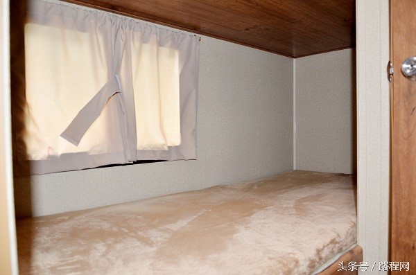 捷途旅行者能够拖挂的房车,牧牛笛极途升顶拖挂房车