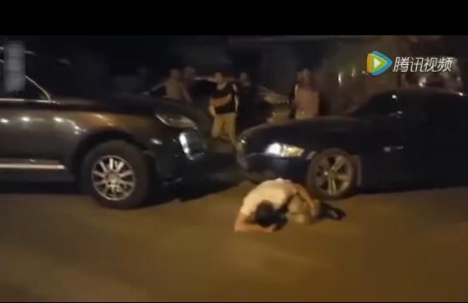 宝马女司机和卡宴,保时捷车主惹毛宝马女司机