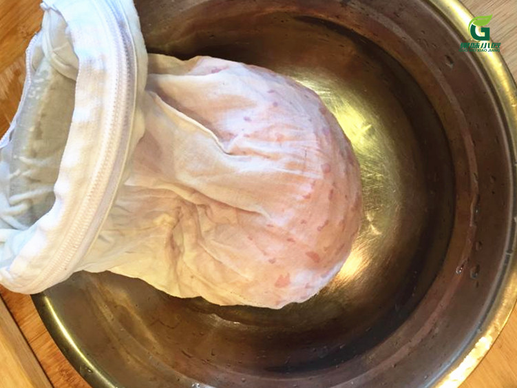 石榴怎么才能完全的剥开呢,石榴剥开技巧