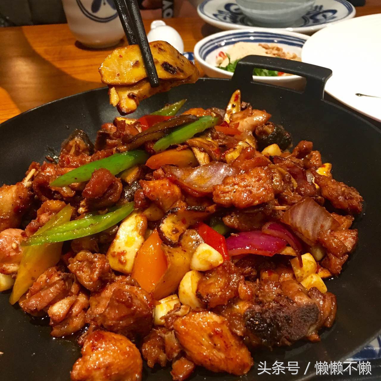 鑽夊附瀵规垬宀╂祮,鑽夊附鍜岄粦鑳″瓙鐩搁亣