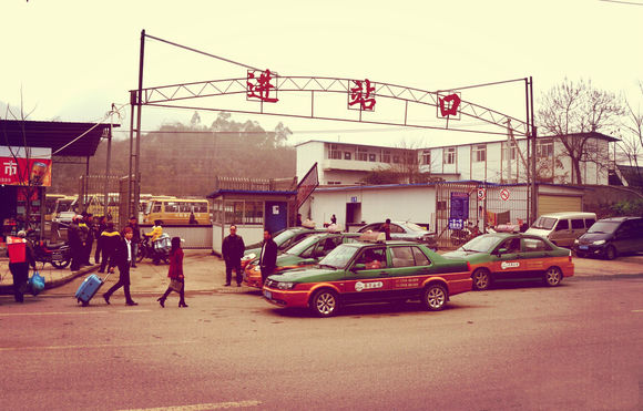 记录农村女孩出来打工的十年,记录创业女人的真实生活