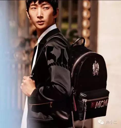 实用折叠双肩包,实用休闲多功能轻巧的双肩包